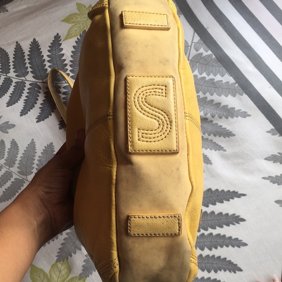 💛“The Sak” hobo in vibrant yellow. 💛 - Picture 16 of 17